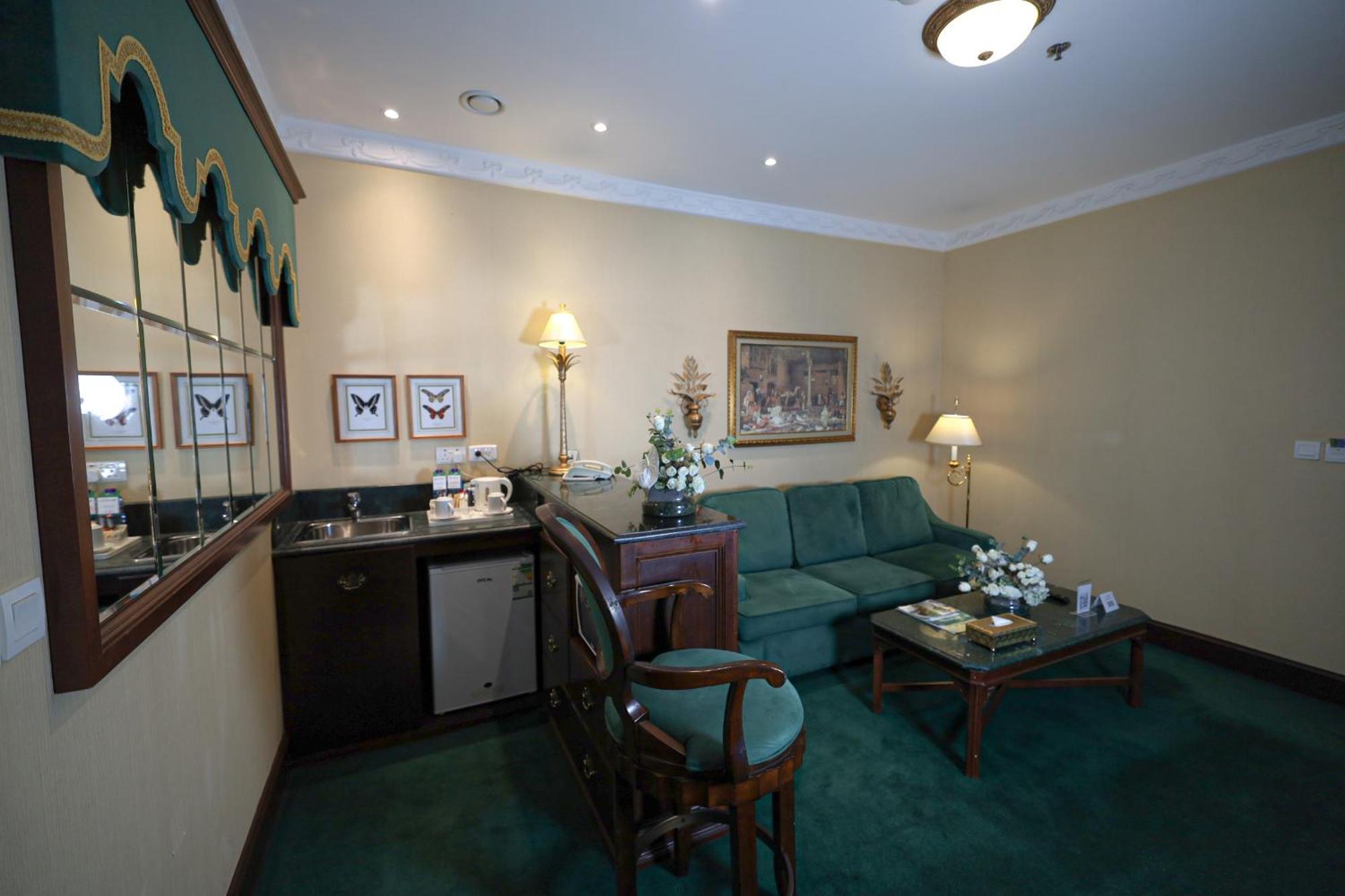 Habitat All Suites, Al Khobar Eksteriør billede A suite at the hotel