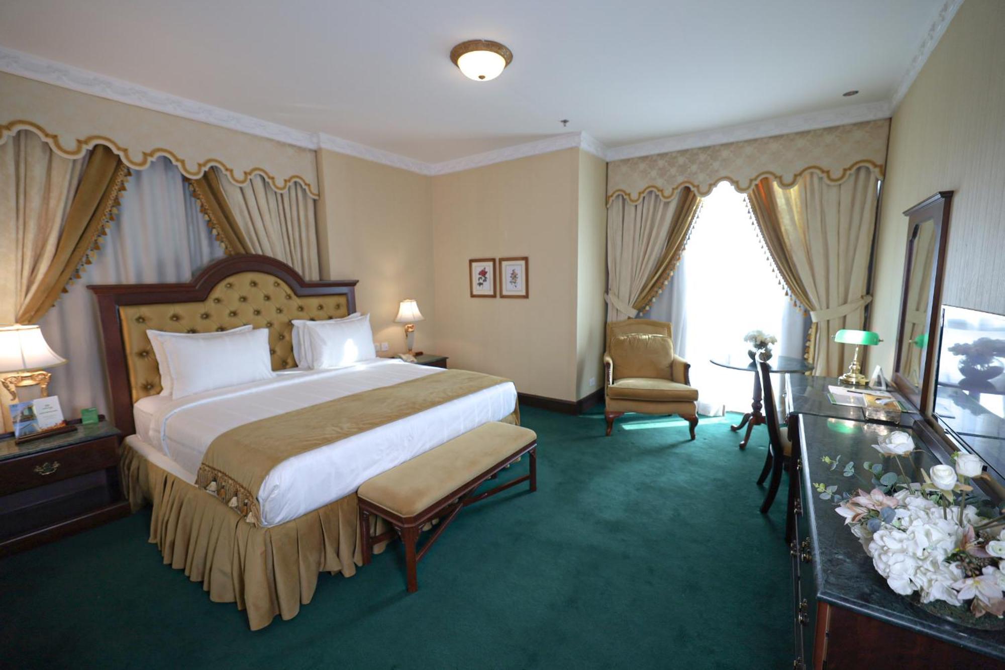 Habitat All Suites, Al Khobar Eksteriør billede A bedroom at the hotel