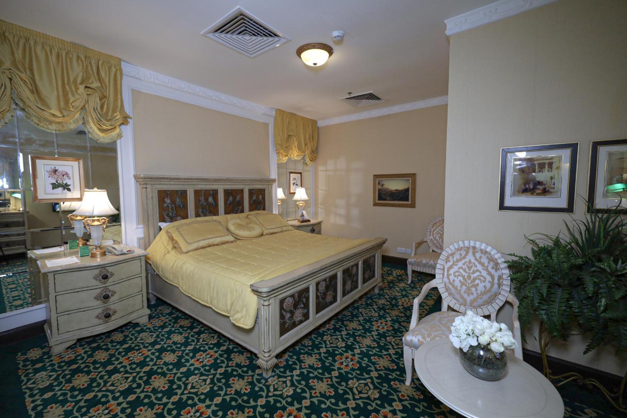 Habitat All Suites, Al Khobar Eksteriør billede A bedroom at the hotel