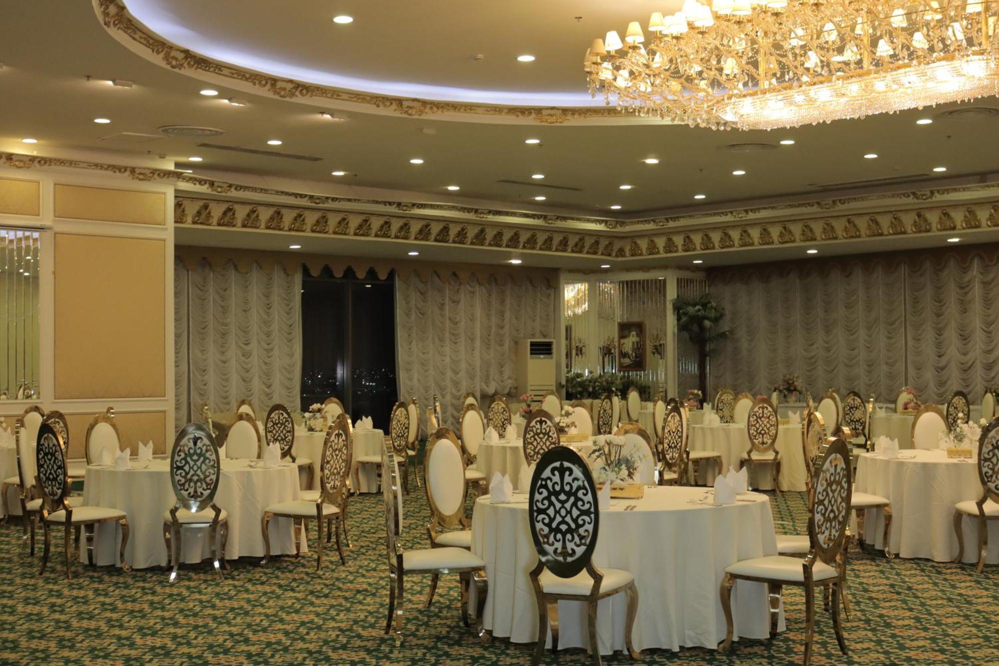 Habitat All Suites, Al Khobar Eksteriør billede The ballroom